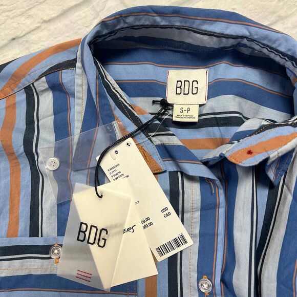 BDG Women's S-P Urban Outfitters Striped Button Down Oversized Shirt Relaxed Fit - Picture 4 of 5
